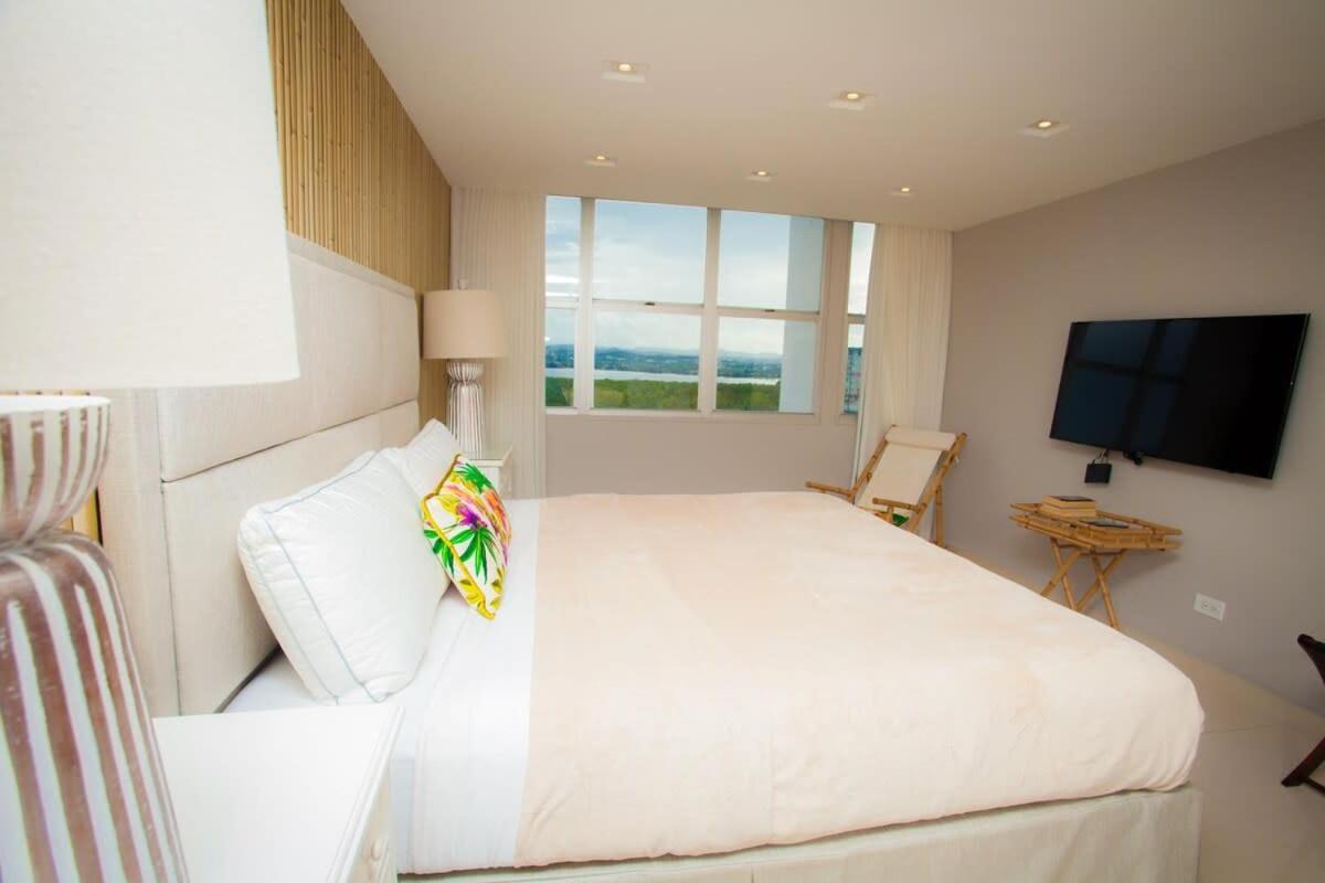 2Br Gem Ocean Front Building Isla Verde Beach San Juan Exterior photo